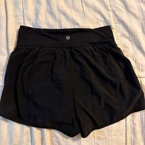 Lululemon Lean In Shorts
